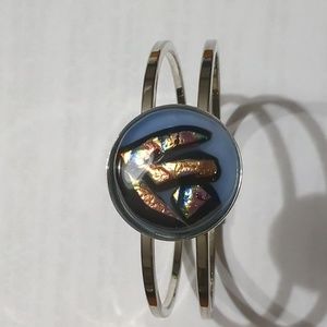 Hinged silver Dicrohic glass bracelet